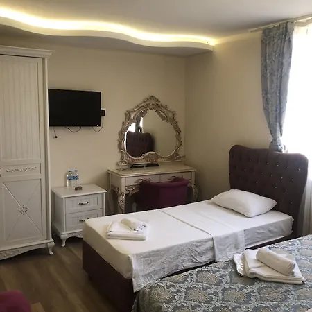 سبا وحمام سانلي فندق