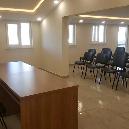 سبا وحمام سانلي فندق 2*